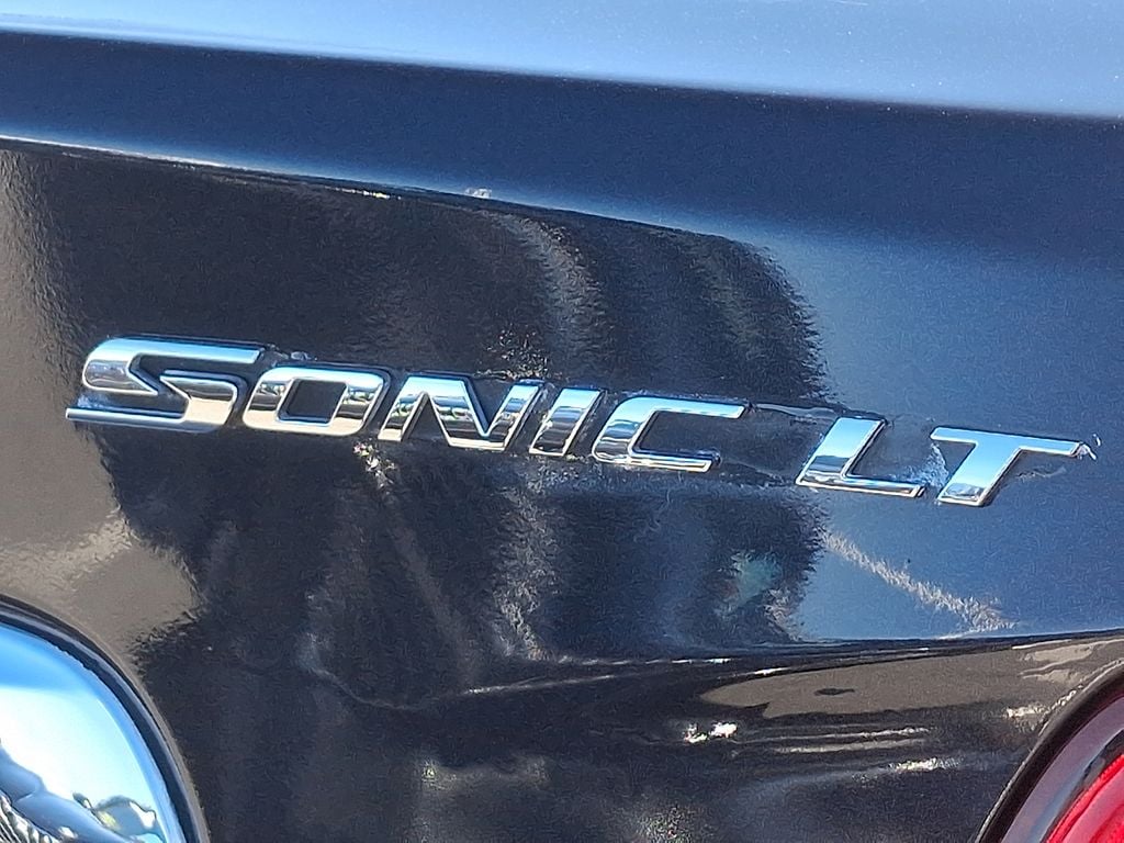 2015 Chevrolet Sonic LT - Photo 26