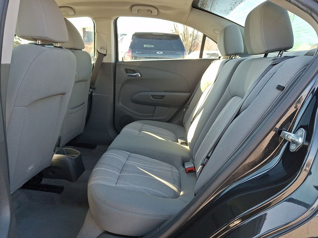 2015 Chevrolet Sonic LT - Photo 8