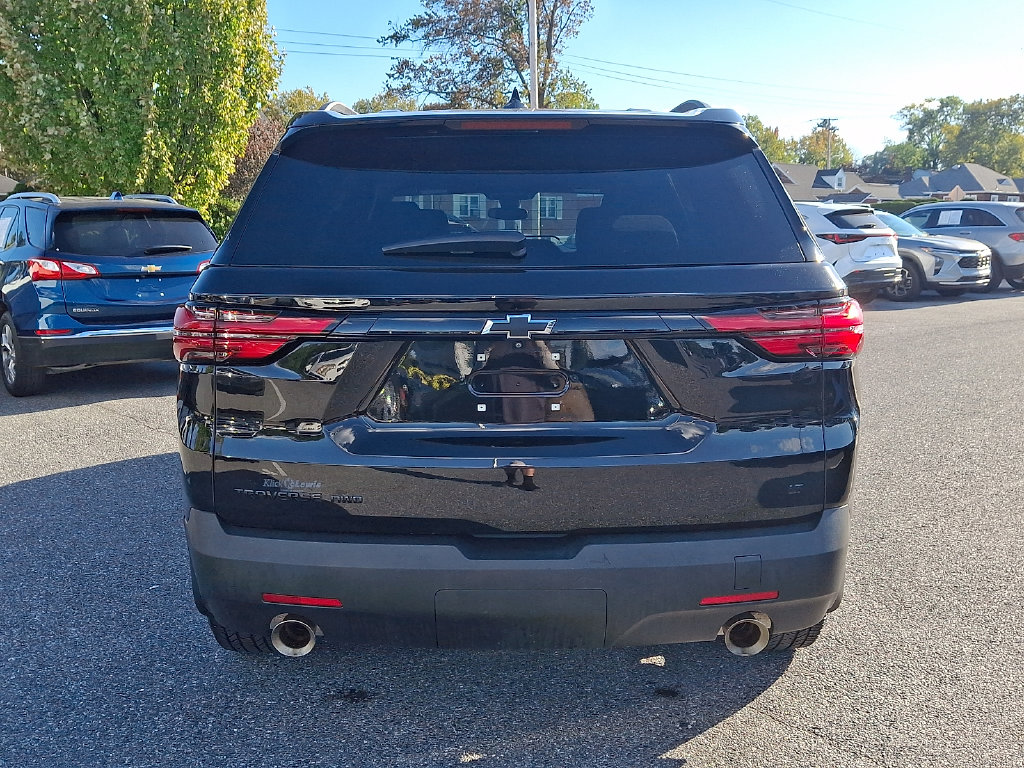 Used 2023 Chevrolet Traverse LT SUV