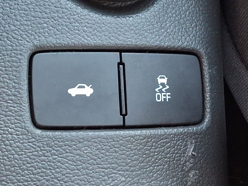 2015 Chevrolet Sonic LT - Photo 21