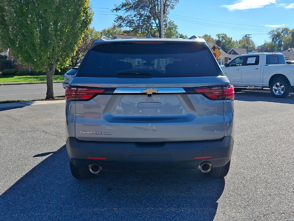 Used 2023 Chevrolet Traverse LT SUV