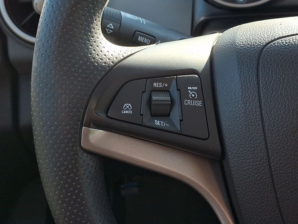 2015 Chevrolet Sonic LT - Photo 17