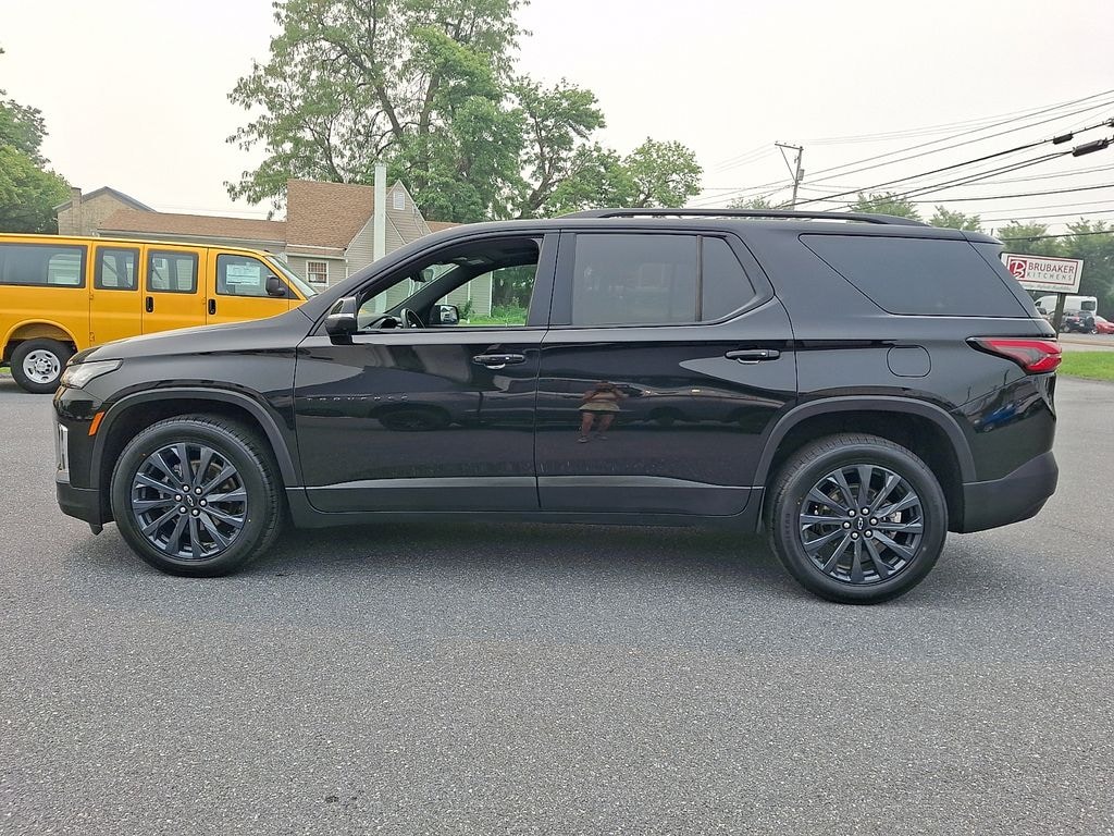 Used 2023 Chevrolet Traverse RS SUV