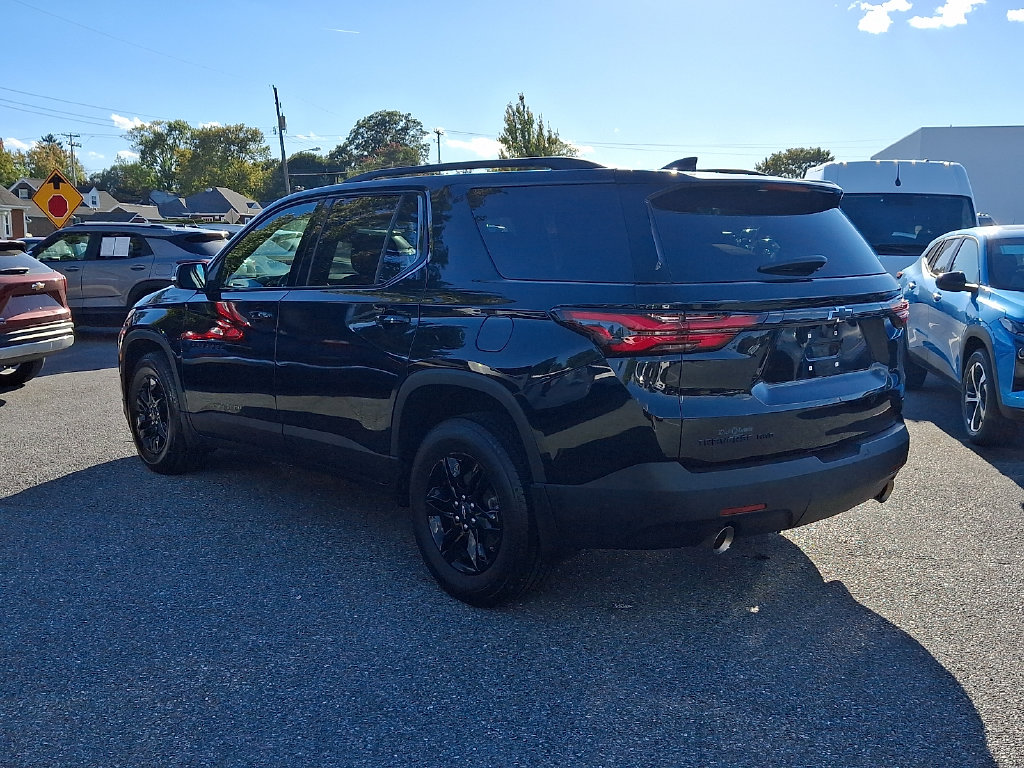 Used 2023 Chevrolet Traverse LT SUV