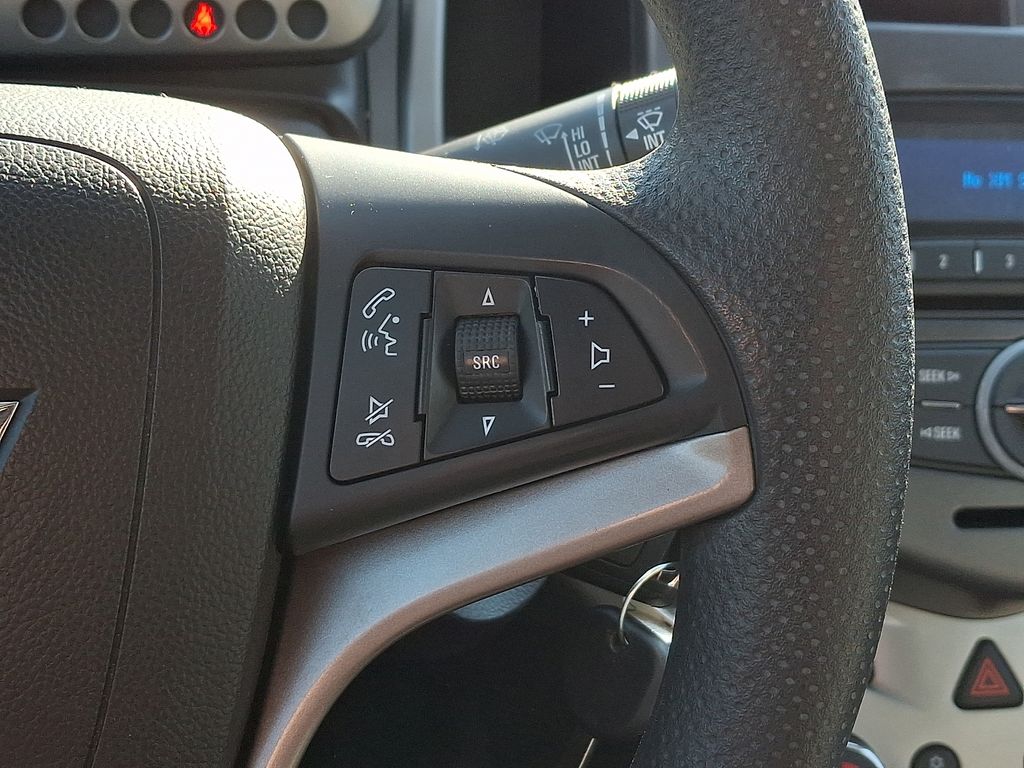 2015 Chevrolet Sonic LT - Photo 18