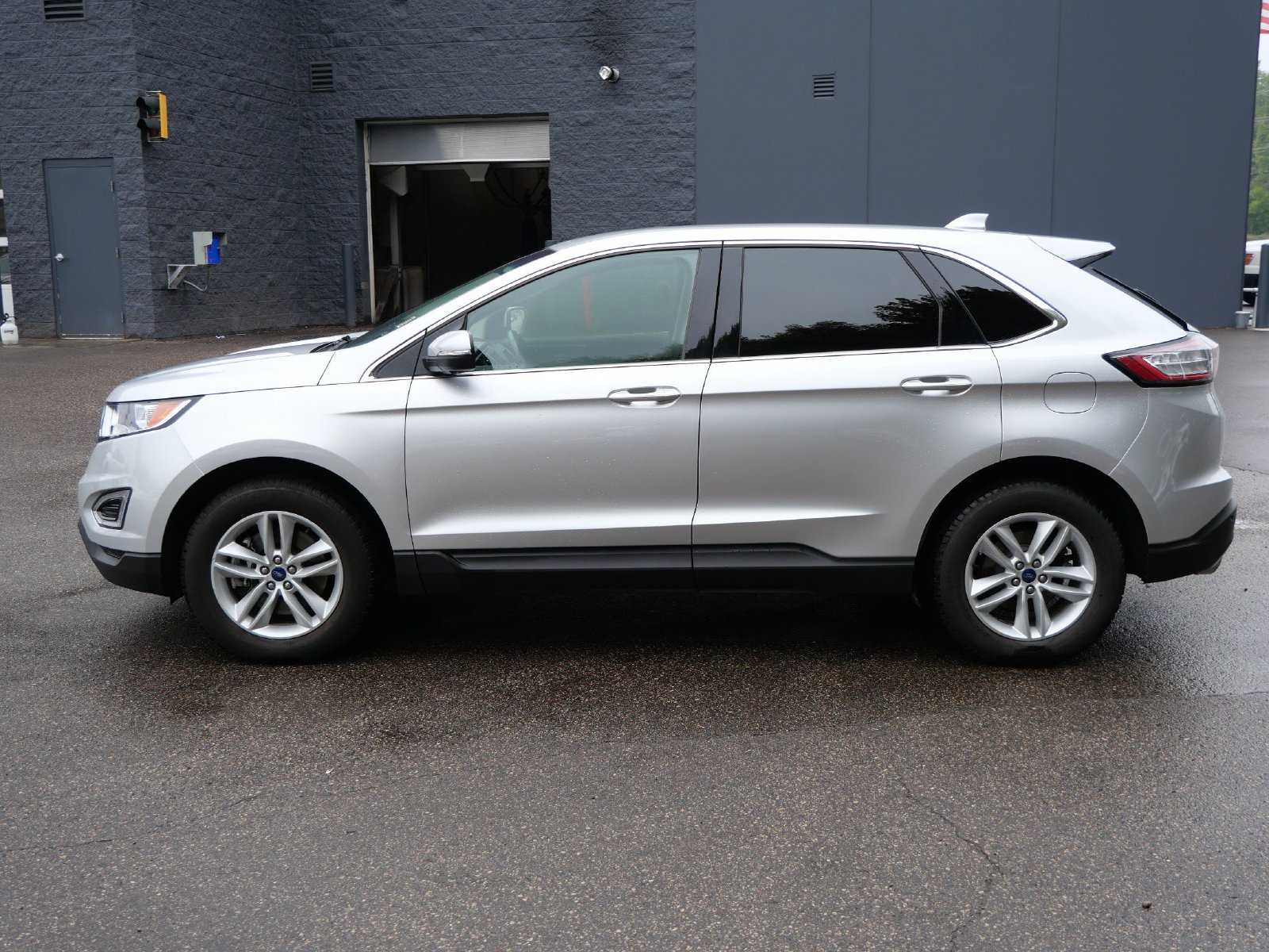 Used 2017 Ford Edge SEL with VIN 2FMPK4J92HBC44820 for sale in Maplewood, Minnesota