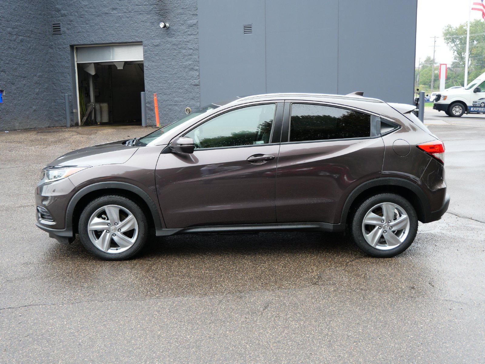 Used 2020 Honda HR-V EX with VIN 3CZRU6H55LM713213 for sale in Maplewood, Minnesota