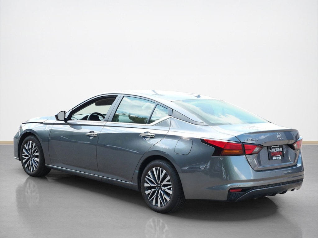 Certified 2025 Nissan Altima SV Sedan