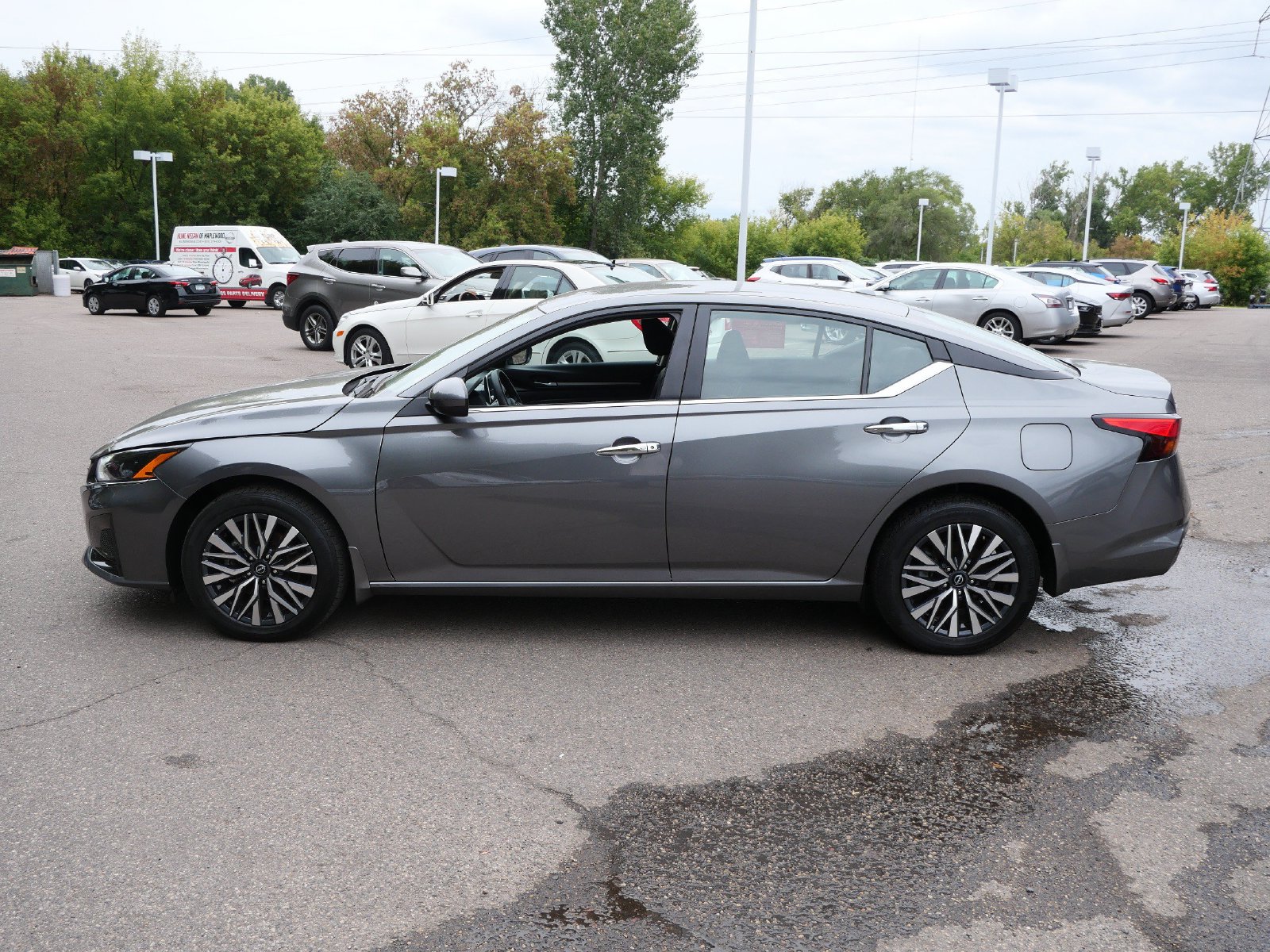 Certified 2025 Nissan Altima SV with VIN 1N4BL4DV5SN337823 for sale in Maplewood, Minnesota
