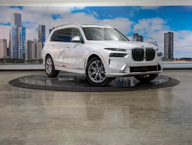 2027 BMW X7