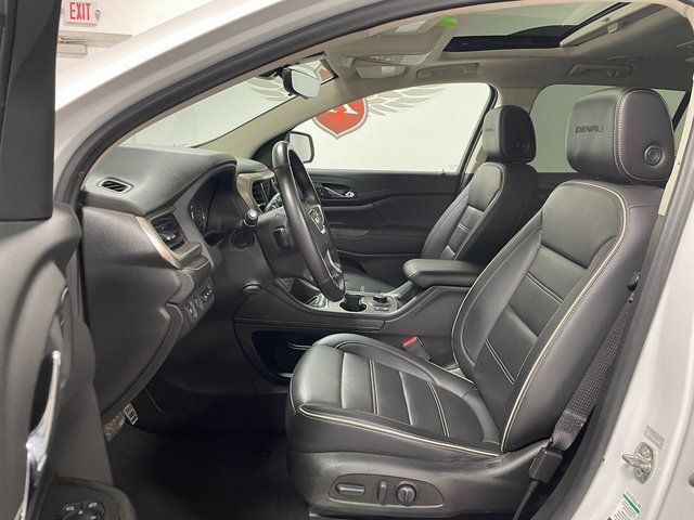 2022 GMC Acadia Denali - Photo 10