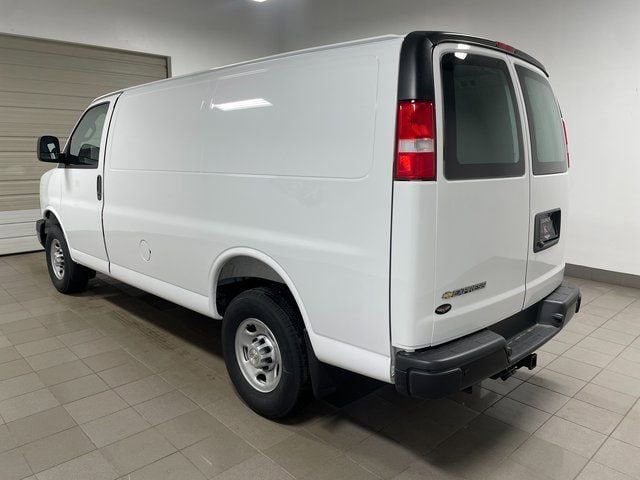 2026 Chevrolet Express Cargo Work Van - Photo 4