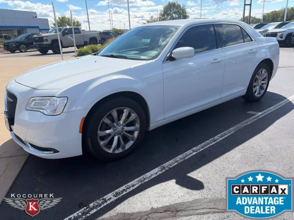 Used 2018 Chrysler 300 Touring