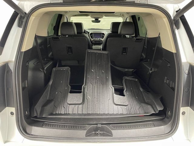 2022 GMC Acadia Denali - Photo 24