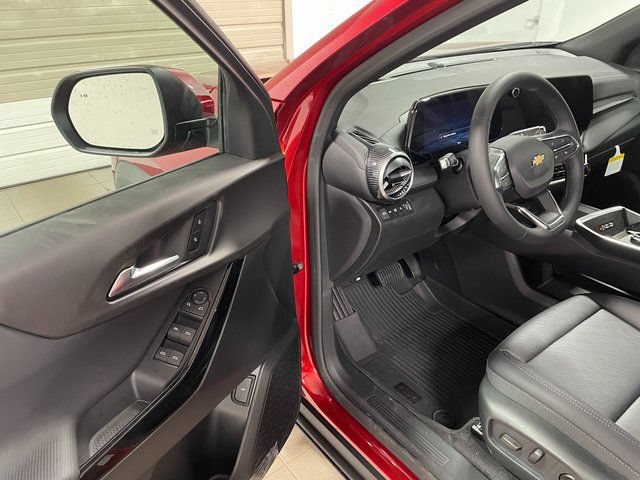 2027 Chevrolet Equinox LT - Photo 10