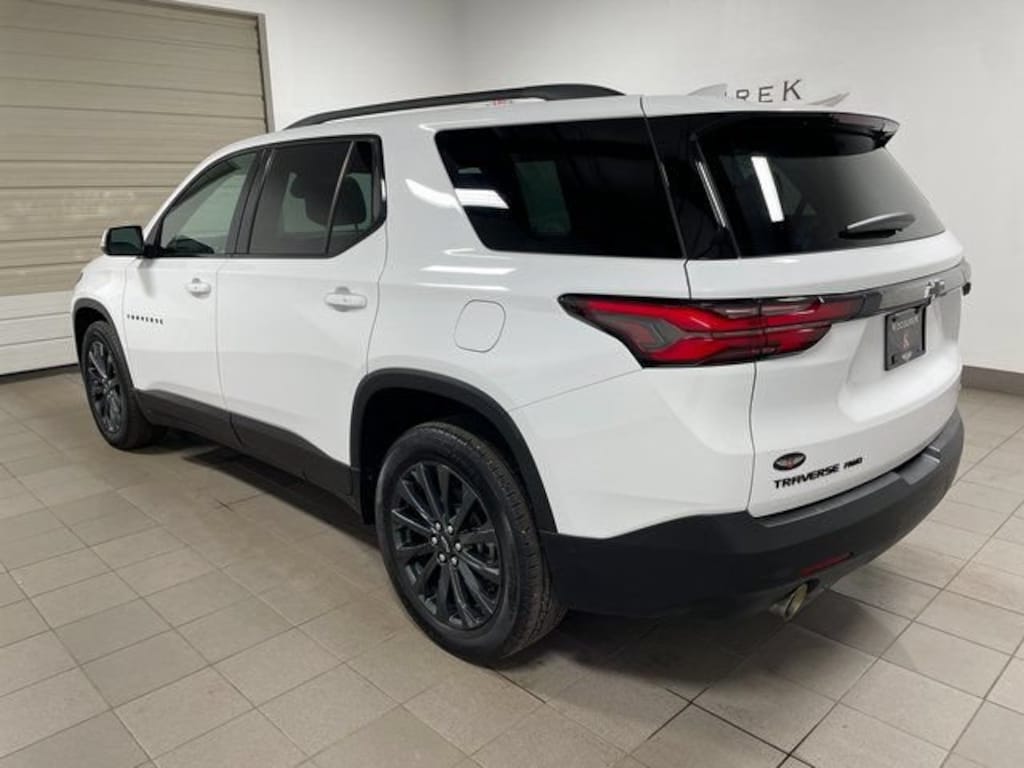 Used 2023 Chevrolet Traverse RS SUV
