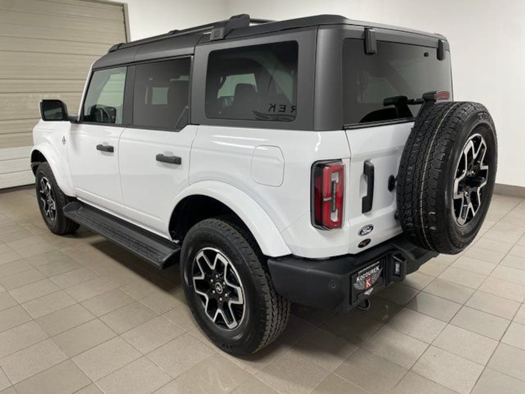 New 2026 Ford Bronco Outer Banks SUV