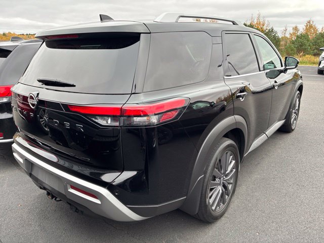 Used 2023 Nissan Pathfinder SL SUV