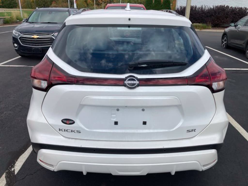 Used 2023 Nissan Kicks SR SUV
