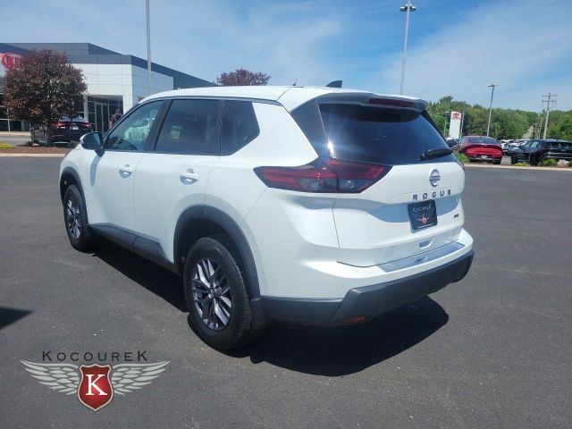 2026 Nissan Rogue SV - Photo 6