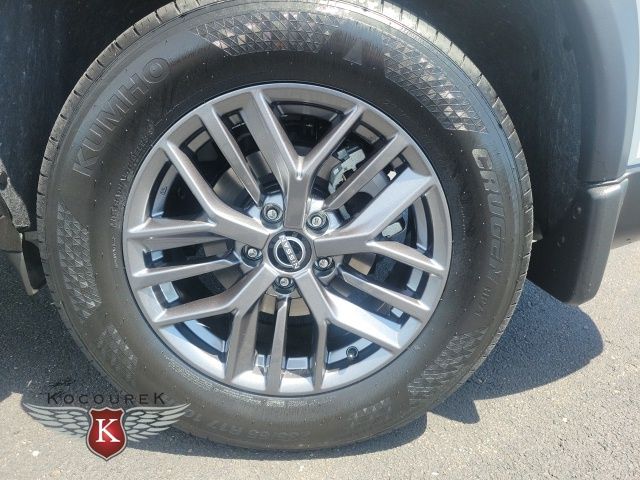 2026 Nissan Rogue SV - Photo 7