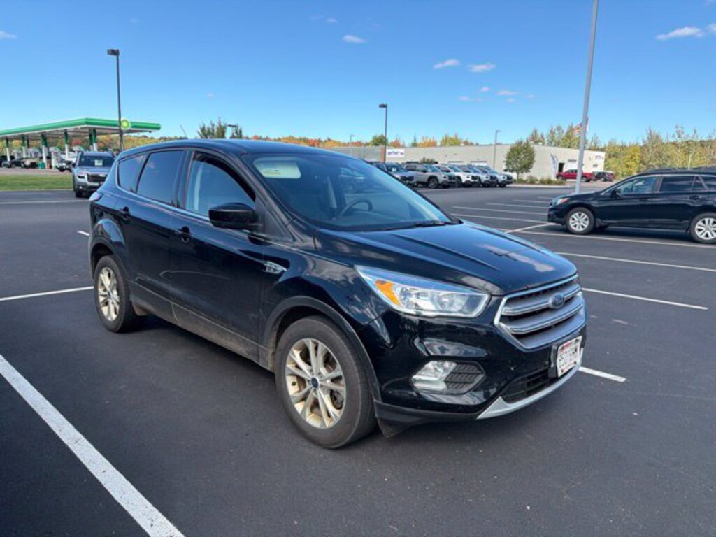 Used 2017 Ford Escape SE SUV