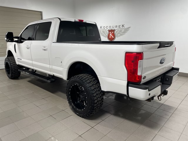 Used 2019 Ford F-250SD Lariat Truck