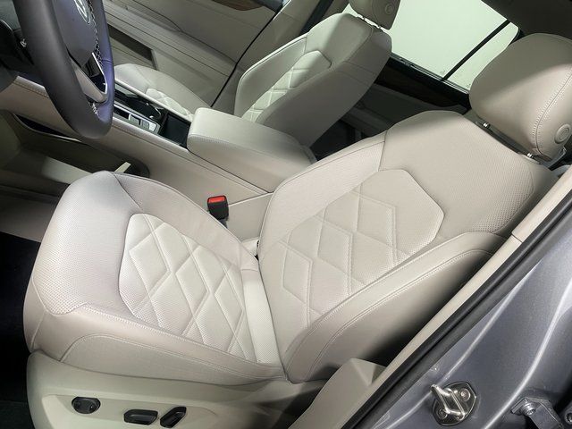 2026 Volkswagen Atlas SE w/Tech - Photo 10