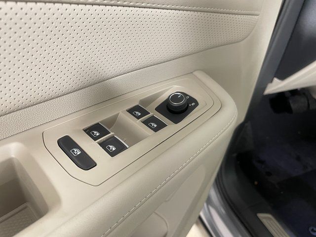2026 Volkswagen Atlas SE w/Tech - Photo 18
