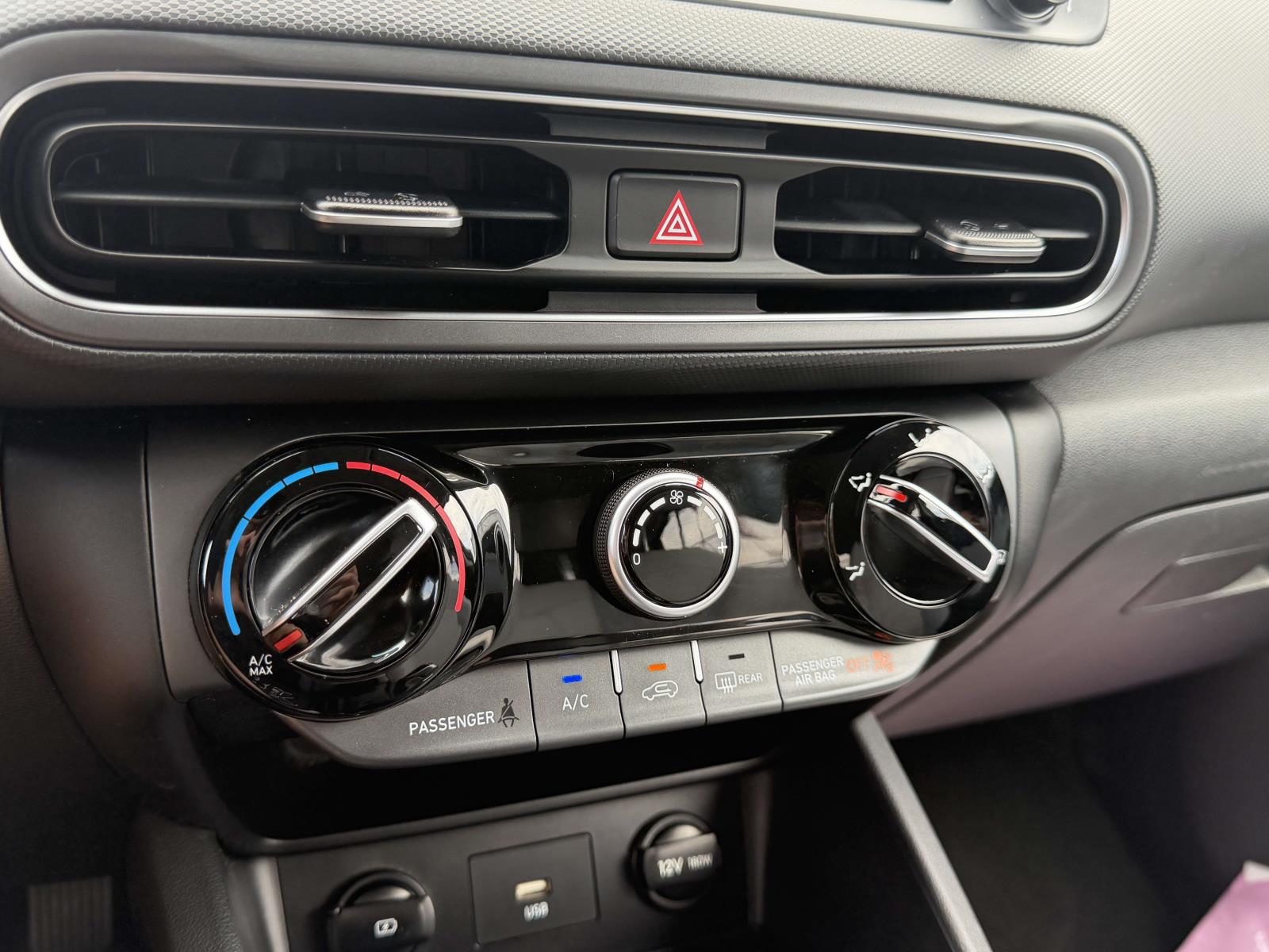 2023 Hyundai Kona SEL - Photo 29
