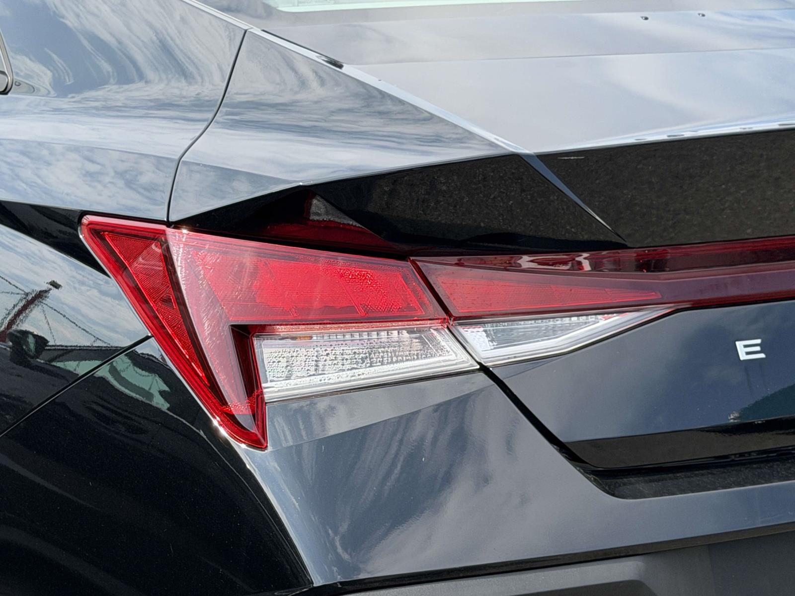 2024 Hyundai Elantra SEL - Photo 10