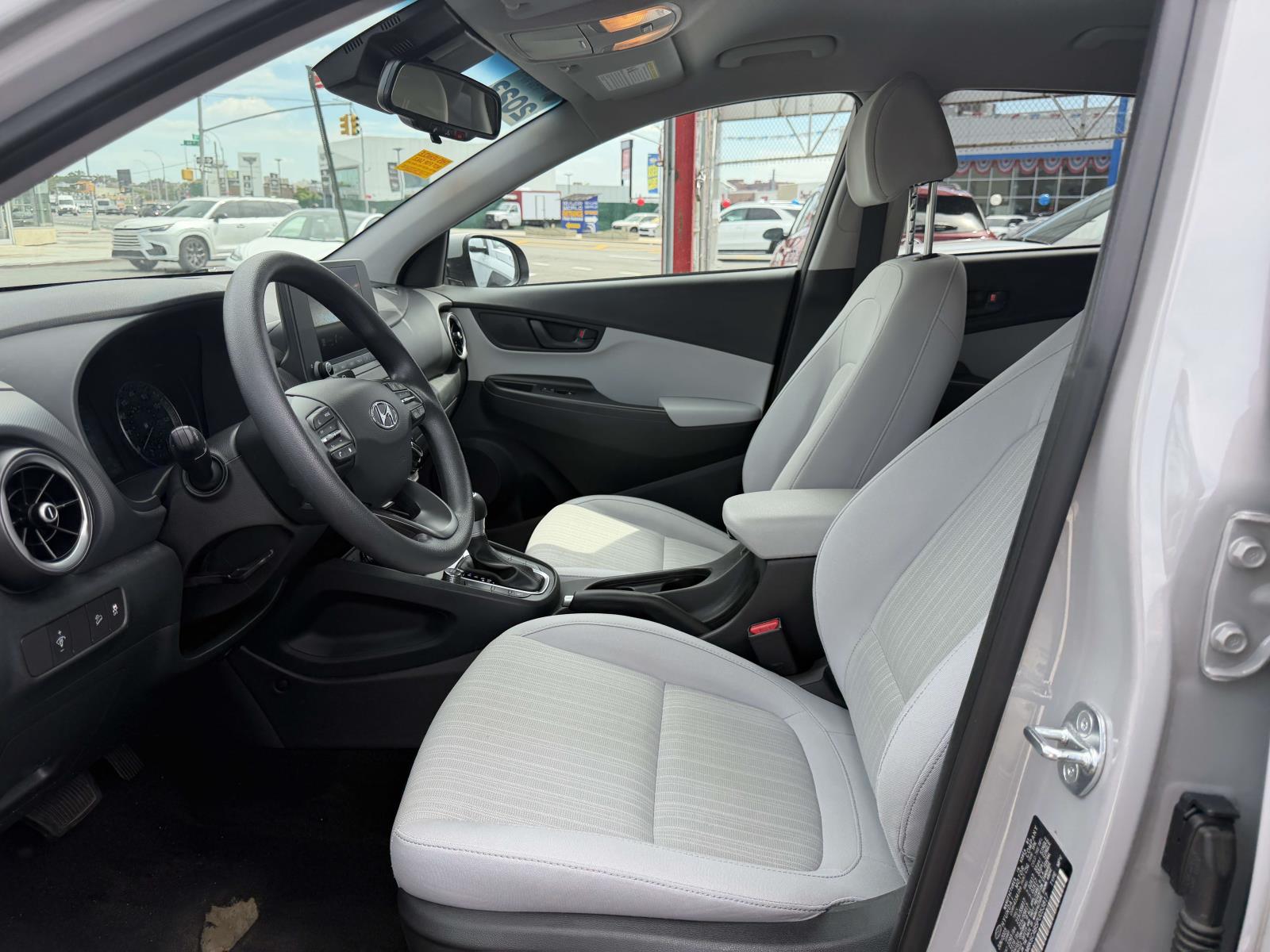 2023 Hyundai Kona SEL - Photo 17