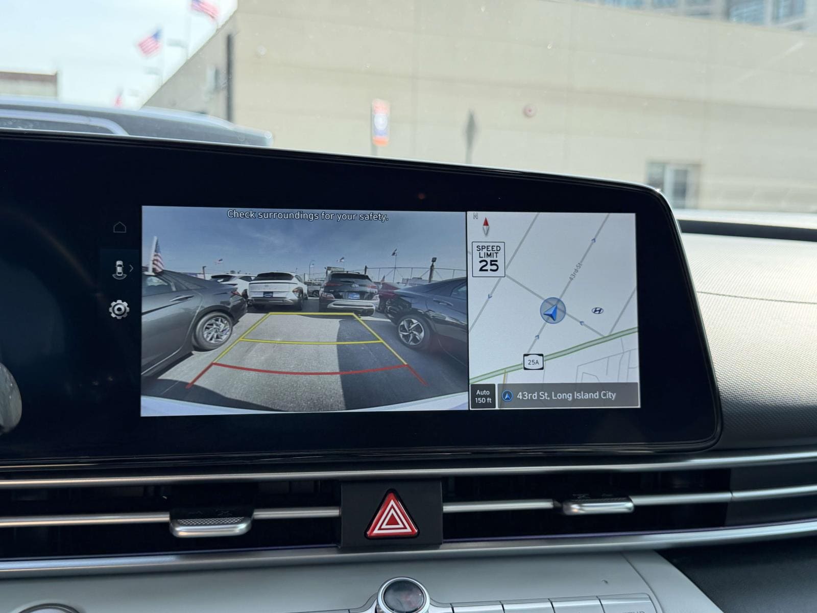 2025 Hyundai Elantra Limited - Photo 30