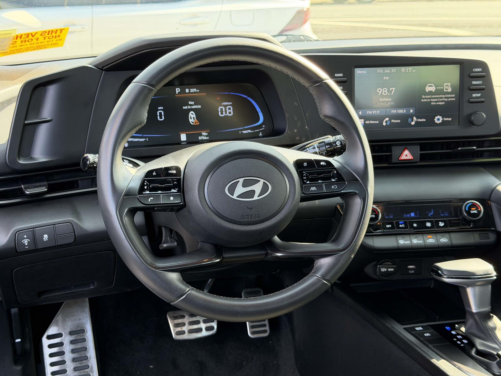 2025 Hyundai Elantra SEL - Photo 14