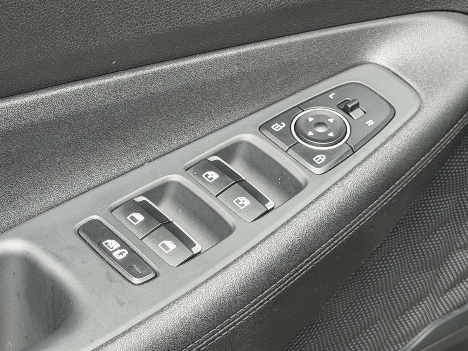 2023 Hyundai Santa Fe SEL - Photo 17