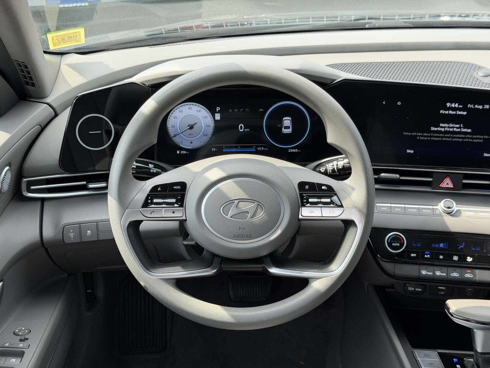 2024 Hyundai Elantra SEL - Photo 14