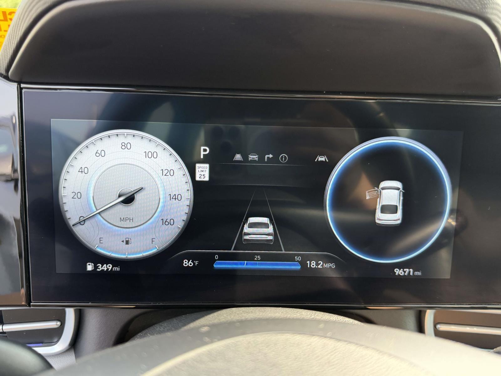 2025 Hyundai Elantra Limited - Photo 27