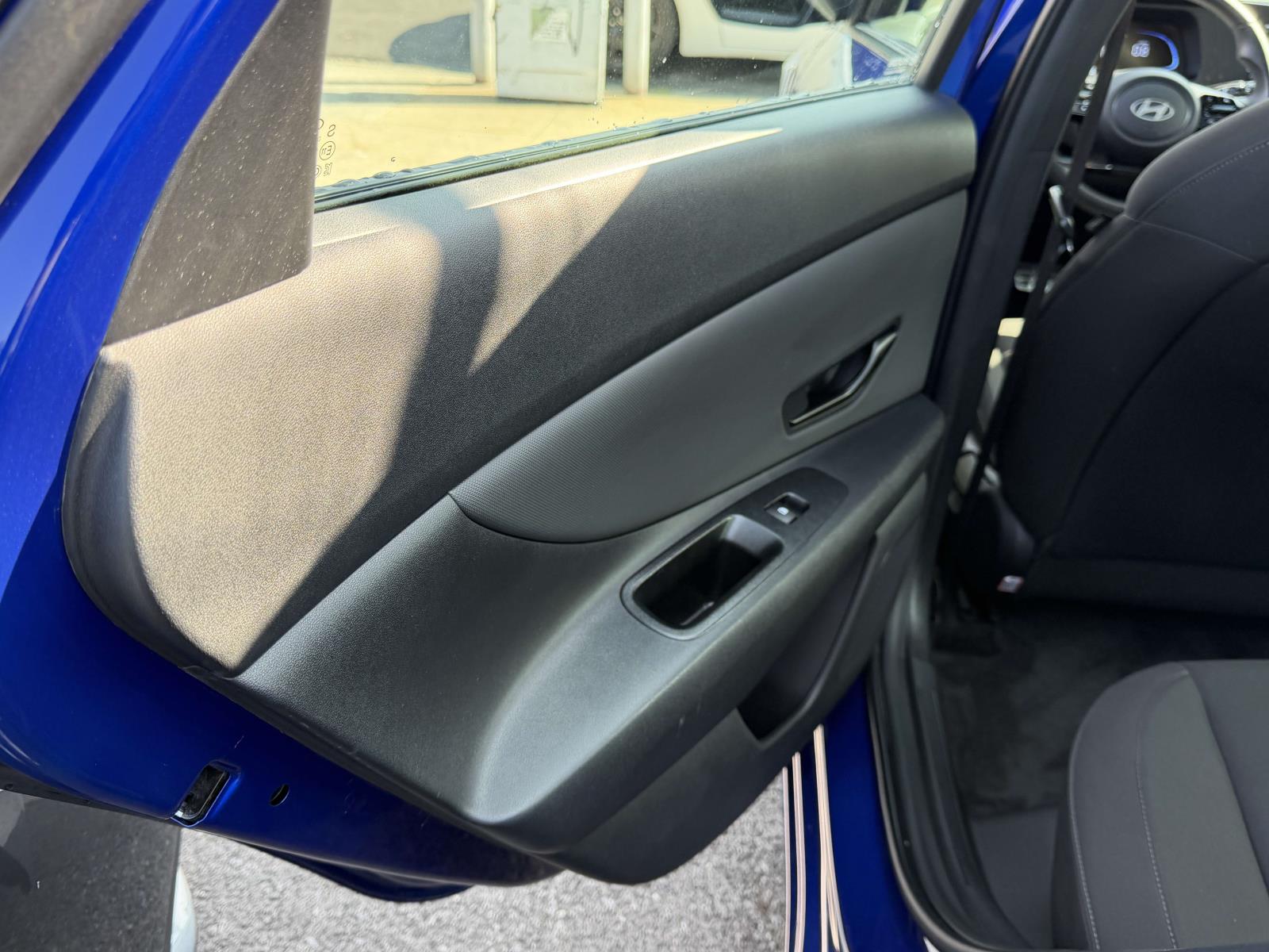 2025 Hyundai Elantra SEL - Photo 11