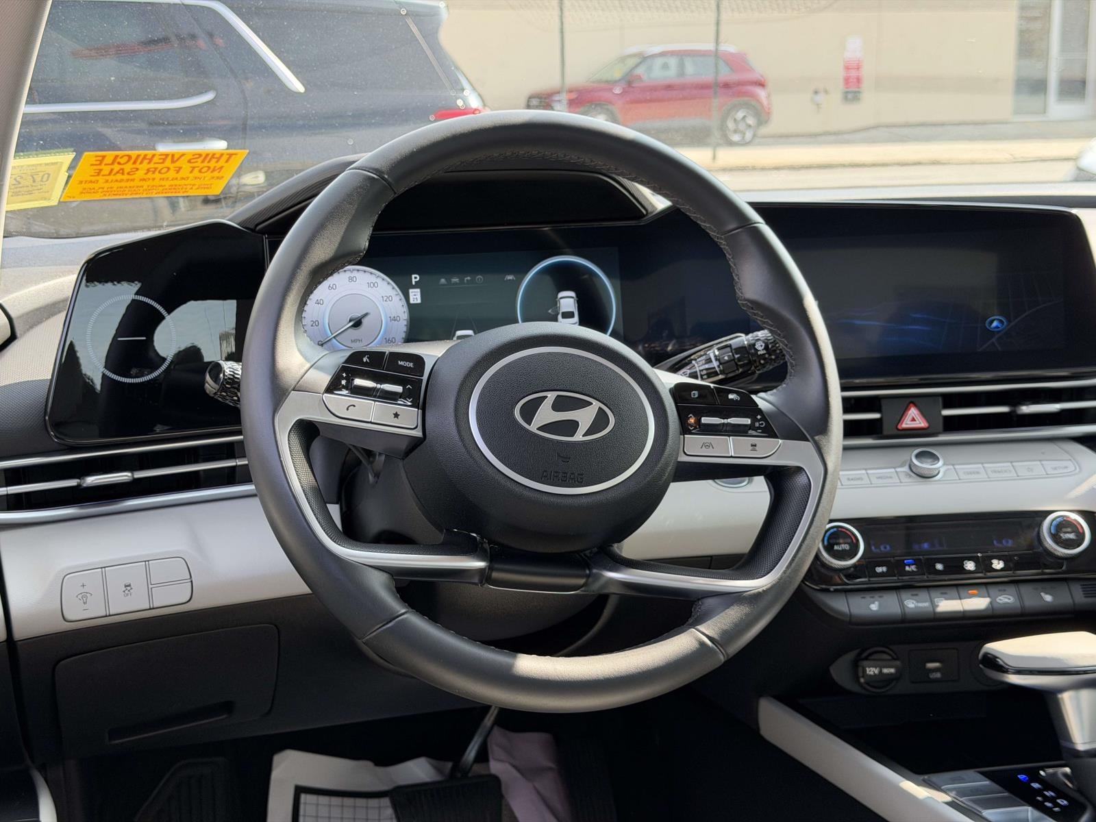 2025 Hyundai Elantra Limited - Photo 15