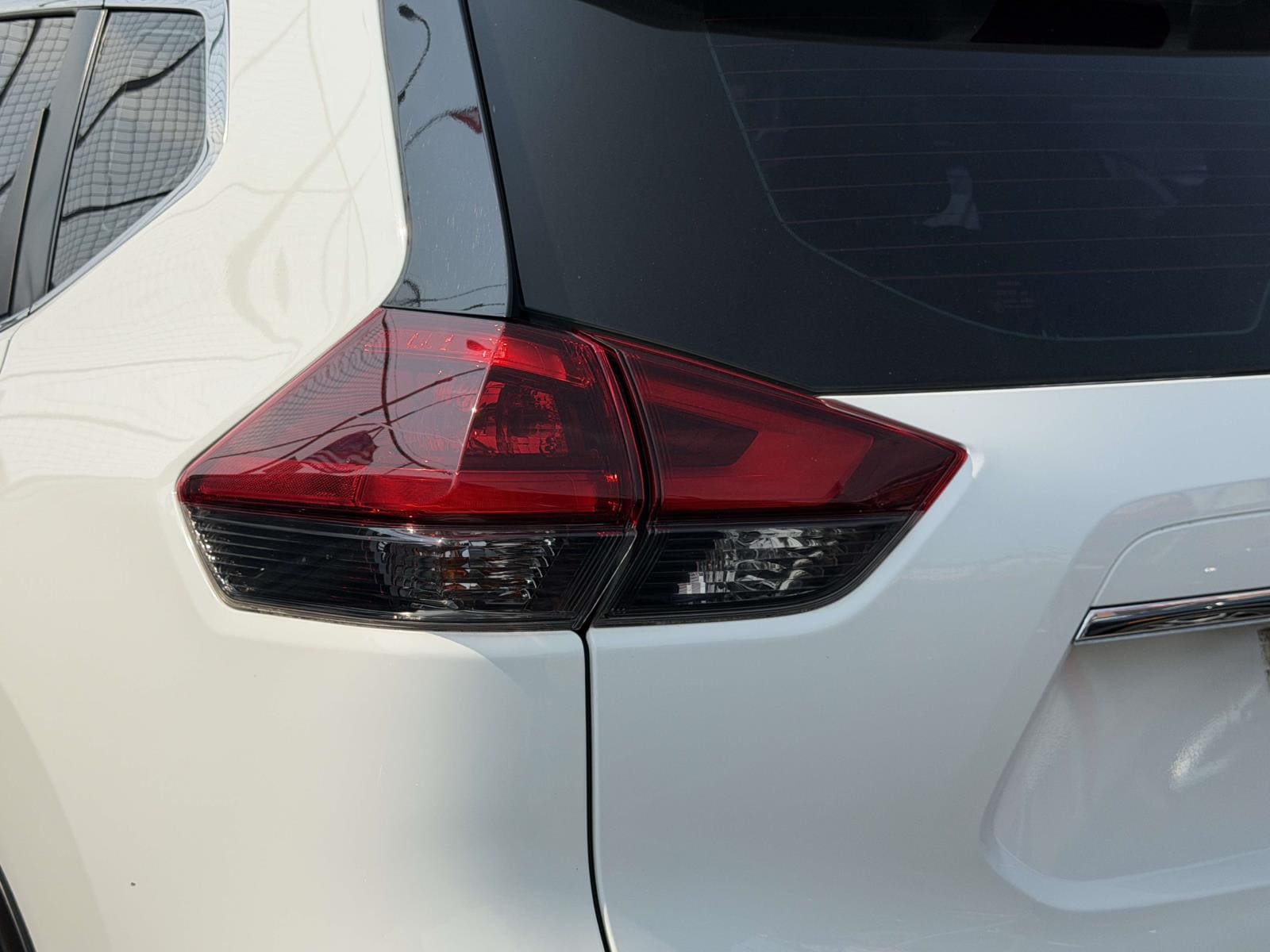 2019 Nissan Rogue S - Photo 10