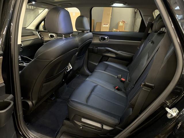 2023 Kia Sorento X-Line S - Photo 12