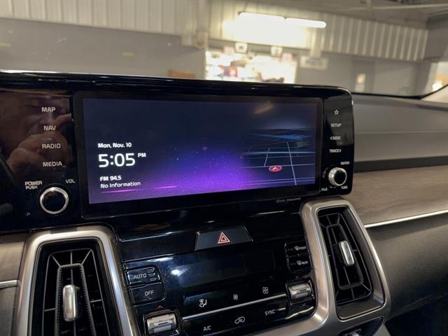 2023 Kia Sorento X-Line S - Photo 13