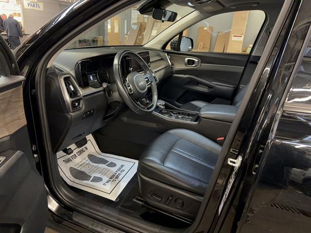 2023 Kia Sorento X-Line S - Photo 11