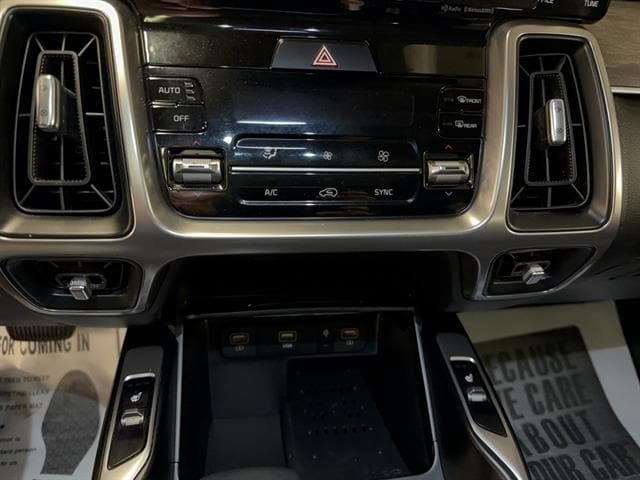 2023 Kia Sorento X-Line S - Photo 8