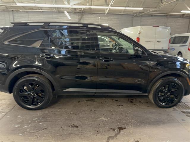 2023 Kia Sorento X-Line S - Photo 3