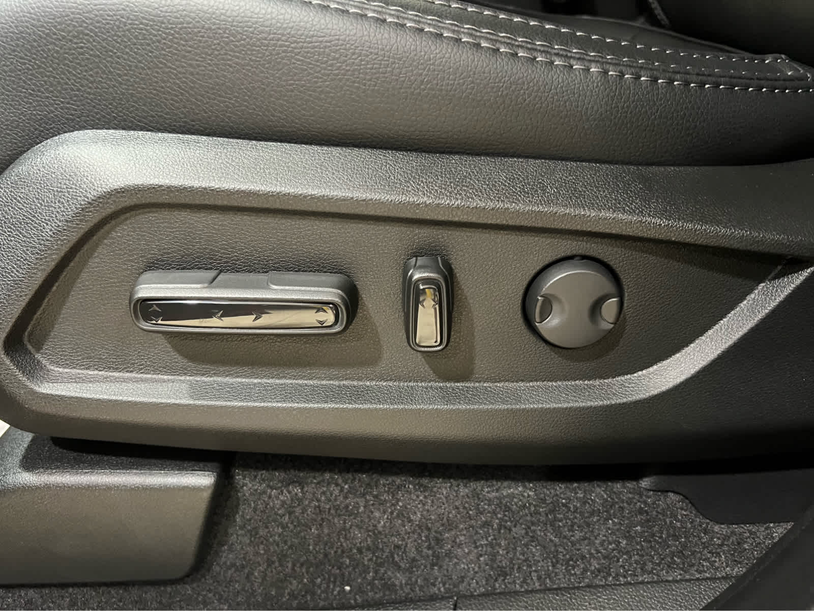 2026 Honda Pilot Touring - Photo 17