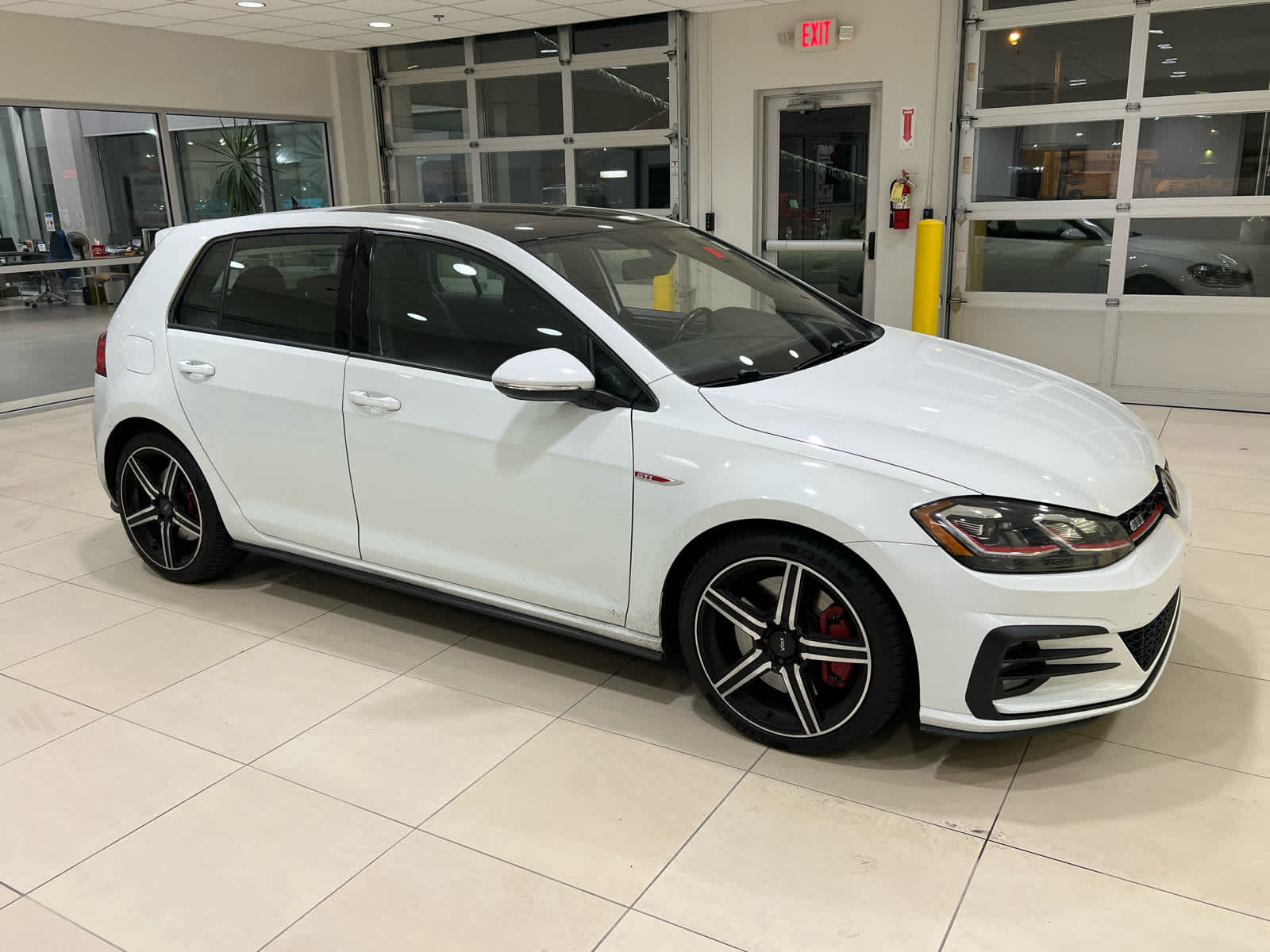 Used 2018 Volkswagen Golf GTI SE 2.0T DSG