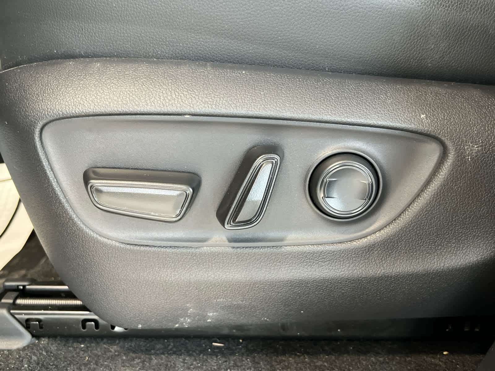 2026 Toyota Land Cruiser Base - Photo 18