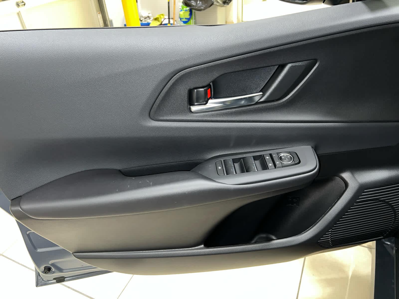 2026 Toyota Prius Plug-in Hybrid XSE - Photo 12