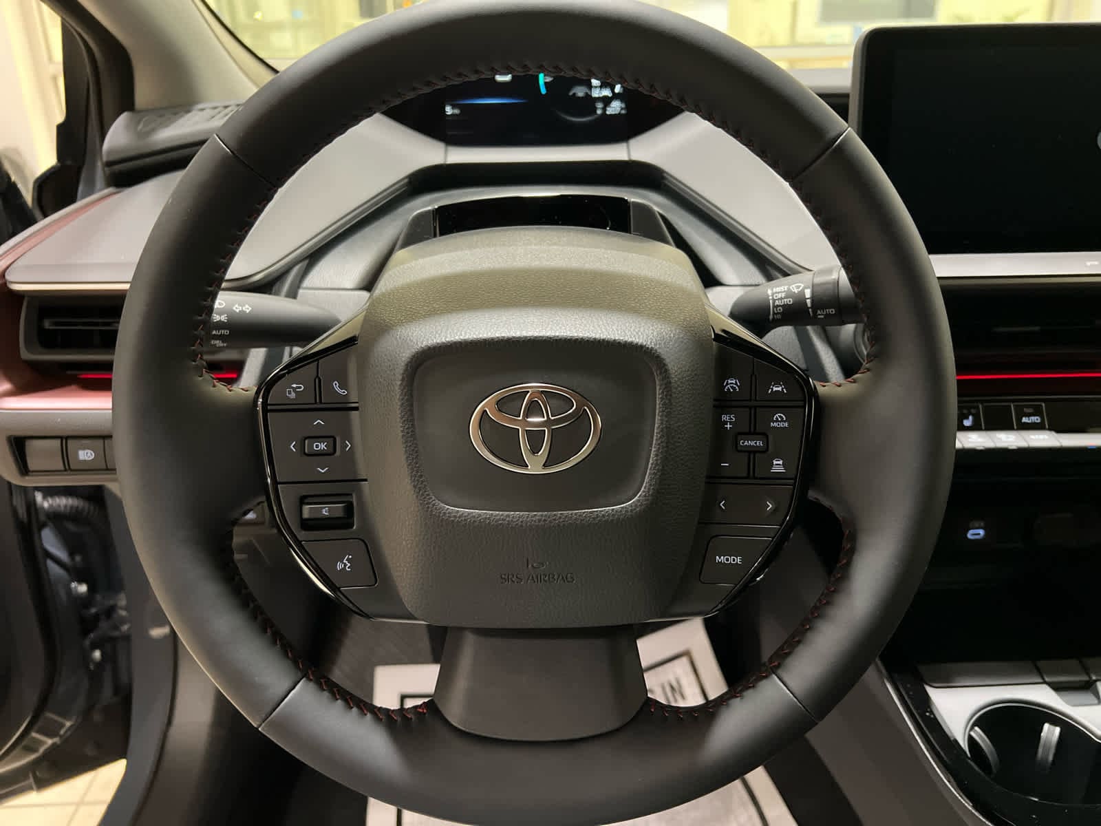 2026 Toyota Prius Plug-in Hybrid XSE - Photo 17